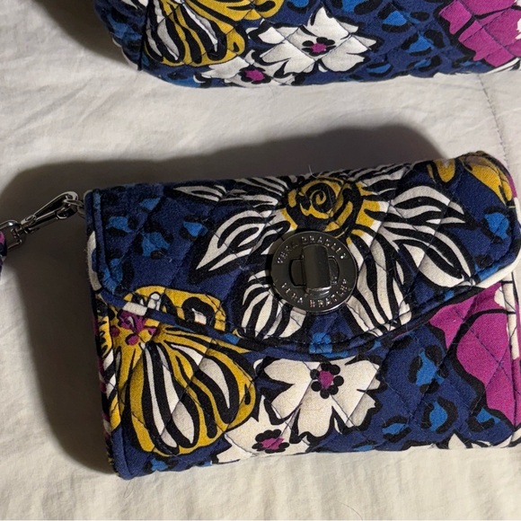 Vera Bradley African Violet Blue Floral Tote Set of 3 2014 fall to 2015 spring. - Picture 10 of 16